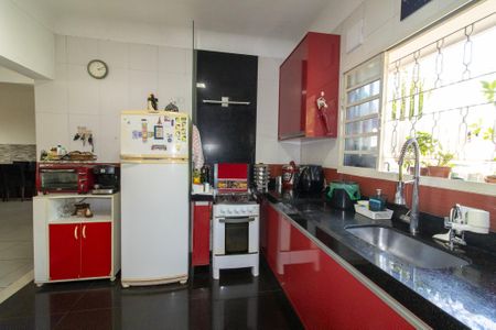 Casa à venda com 240m², 3 quartos e 2 vagasCozinha