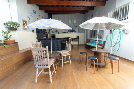 Casa à venda com 240m², 3 quartos e 2 vagasÁrea gourmet