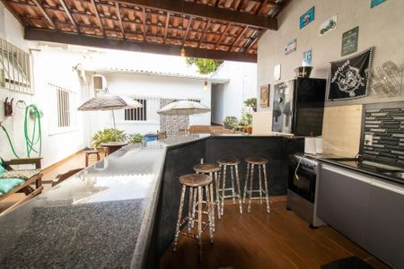 Casa à venda com 240m², 3 quartos e 2 vagasÁrea gourmet