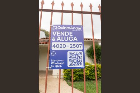 Casa à venda com 143m², 3 quartos e 2 vagasPlaca instalada