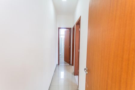 Apartamento à venda com 65m², 2 quartos e sem vaga Apartamento à venda com 65m², 2 quartos e sem vagaCorredor