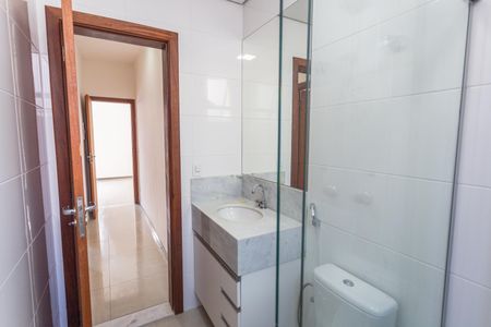 Apartamento à venda com 65m², 2 quartos e sem vaga Apartamento à venda com 65m², 2 quartos e sem vagaBanheiro Social