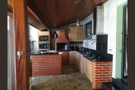 Casa à venda com 220m², 2 quartos e 3 vagas Casa à venda com 220m², 2 quartos e 3 vagasFoto 30