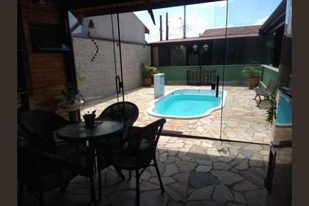 Casa à venda com 220m², 2 quartos e 3 vagas Casa à venda com 220m², 2 quartos e 3 vagasFoto 15