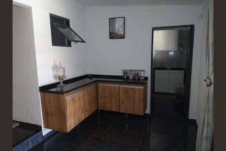 Casa à venda com 220m², 2 quartos e 3 vagas Casa à venda com 220m², 2 quartos e 3 vagasFoto 35