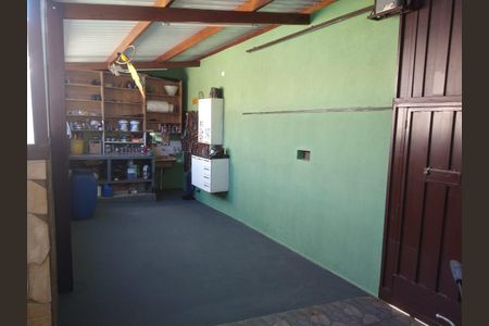 Casa à venda com 220m², 2 quartos e 3 vagas Casa à venda com 220m², 2 quartos e 3 vagasFoto 03