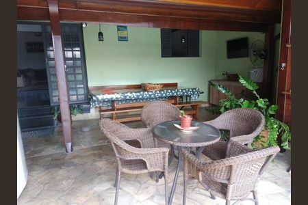 Casa à venda com 220m², 2 quartos e 3 vagas Casa à venda com 220m², 2 quartos e 3 vagasFoto 16