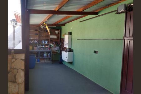 Casa à venda com 220m², 2 quartos e 3 vagas Casa à venda com 220m², 2 quartos e 3 vagasFoto 01