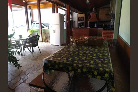 Casa à venda com 220m², 2 quartos e 3 vagas Casa à venda com 220m², 2 quartos e 3 vagasFoto 46