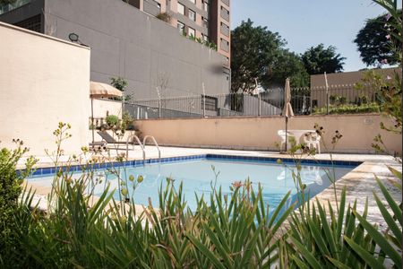 Apartamento para alugar com 64m², 2 quartos e 2 vagasÁrea comum - Piscina
