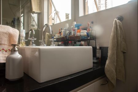 Apartamento para alugar com 64m², 2 quartos e 2 vagasBanheiro