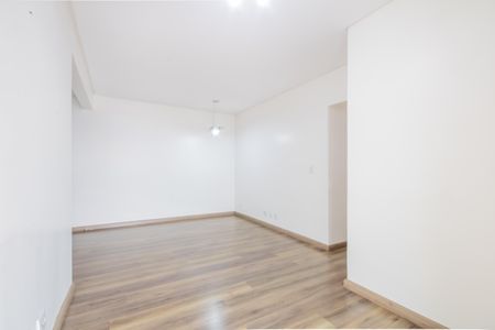 Apartamento à venda com 74m², 3 quartos e 1 vaga Apartamento à venda com 74m², 3 quartos e 1 vagaSala