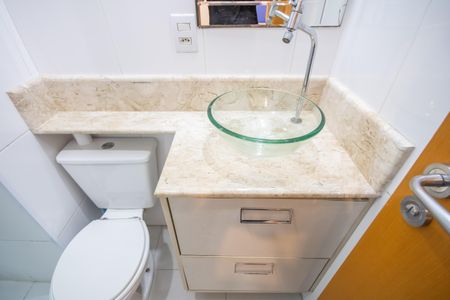 Apartamento à venda com 74m², 3 quartos e 1 vaga Apartamento à venda com 74m², 3 quartos e 1 vagaBanheiro da Suíte