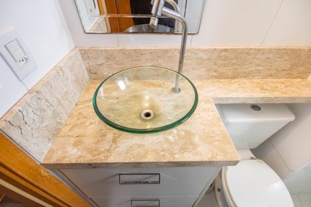 Apartamento à venda com 74m², 3 quartos e 1 vaga Apartamento à venda com 74m², 3 quartos e 1 vagaBanheiro 2