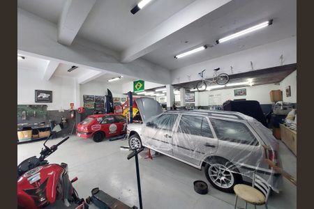 Casa à venda com 465m², 4 quartos e 1 vaga Casa à venda com 465m², 4 quartos e 1 vagaSalão Térreo