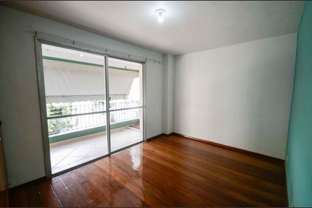 Apartamento à venda com 140m², 4 quartos e 1 vagaQuarto 2