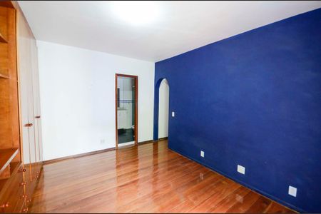 Apartamento à venda com 140m², 4 quartos e 1 vagaSuíte