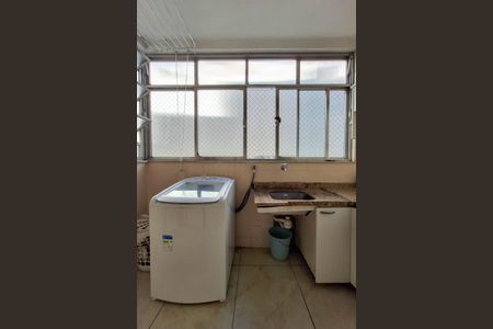 Apartamento à venda com 245m², 4 quartos e 2 vagas Apartamento à venda com 245m², 4 quartos e 2 vagasÁrea de Serviço