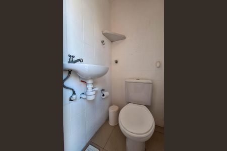Apartamento à venda com 245m², 4 quartos e 2 vagas Apartamento à venda com 245m², 4 quartos e 2 vagasLavabo Sala 2