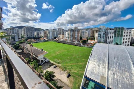 Apartamento à venda com 245m², 4 quartos e 2 vagas Apartamento à venda com 245m², 4 quartos e 2 vagasCobertura