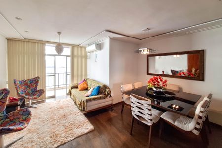 Apartamento à venda com 245m², 4 quartos e 2 vagas Apartamento à venda com 245m², 4 quartos e 2 vagasSala 1