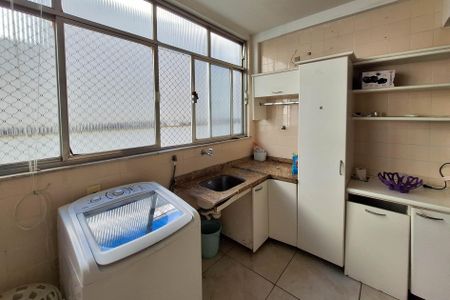 Apartamento à venda com 245m², 4 quartos e 2 vagas Apartamento à venda com 245m², 4 quartos e 2 vagasÁrea de Serviço