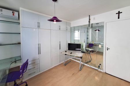 Apartamento à venda com 245m², 4 quartos e 2 vagas Apartamento à venda com 245m², 4 quartos e 2 vagasQuarto 1