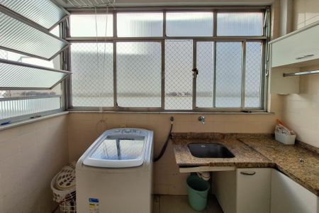 Apartamento à venda com 245m², 4 quartos e 2 vagas Apartamento à venda com 245m², 4 quartos e 2 vagasÁrea de Serviço