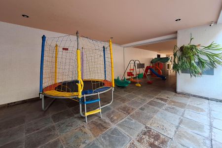 Apartamento à venda com 245m², 4 quartos e 2 vagas Apartamento à venda com 245m², 4 quartos e 2 vagasÁrea comum