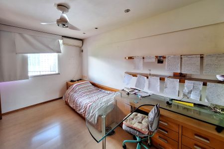 Apartamento à venda com 245m², 4 quartos e 2 vagas Apartamento à venda com 245m², 4 quartos e 2 vagasQuarto 2