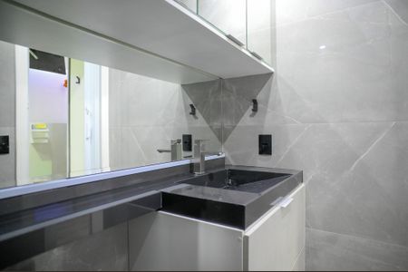 Apartamento à venda com 64m², 1 quarto e 1 vagaBanheiro da Suite