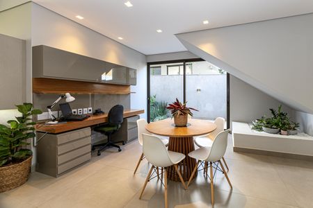 Casa de condomínio à venda com 634m², 6 quartos e 6 vagasEscritório 1