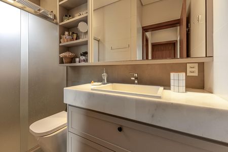 Casa de condomínio à venda com 634m², 6 quartos e 6 vagasBanheiro 