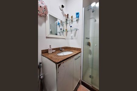 Apartamento à venda com 59m², 3 quartos e 1 vaga Apartamento à venda com 59m², 3 quartos e 1 vagaBanheiro Social