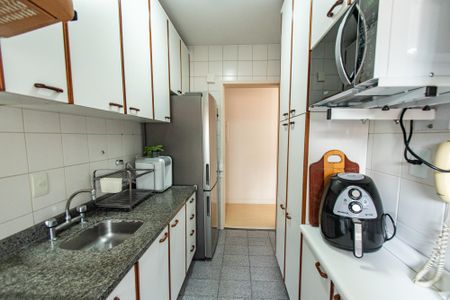 Apartamento à venda com 74m², 2 quartos e 1 vagaCozinha