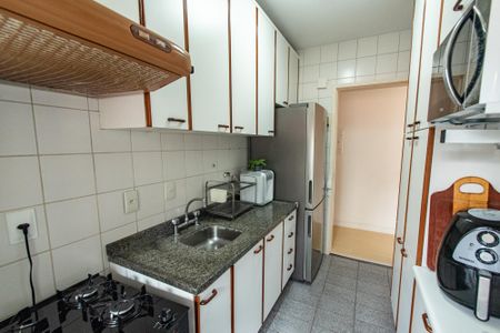 Apartamento à venda com 74m², 2 quartos e 1 vagaCozinha