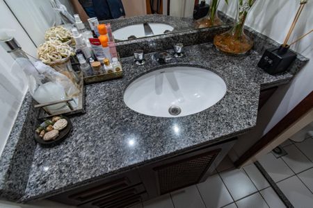 Apartamento à venda com 74m², 2 quartos e 1 vagaBanheiro