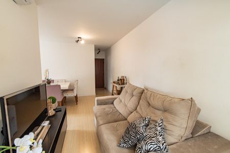 Apartamento à venda com 74m², 2 quartos e 1 vagaSala