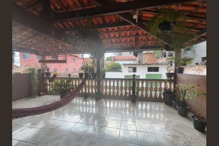 Casa à venda com 200m², 4 quartos e 3 vagasVaranda