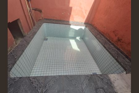 Casa à venda com 200m², 4 quartos e 3 vagasÁrea comum - Piscina