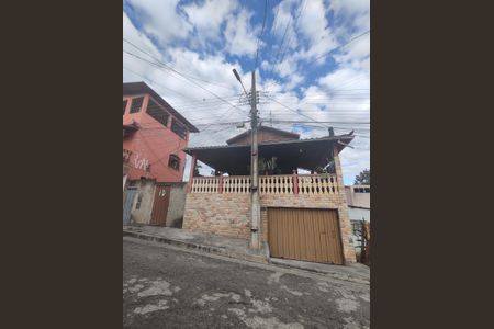 Casa à venda com 200m², 4 quartos e 3 vagasFachada