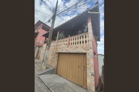 Casa à venda com 200m², 4 quartos e 3 vagasFachada