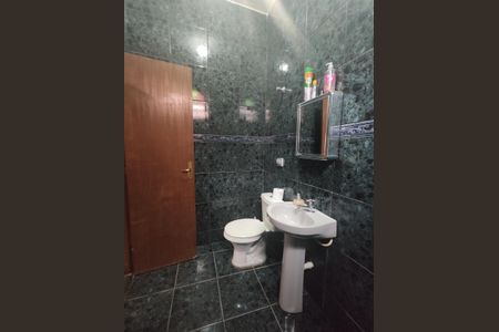 Casa à venda com 200m², 4 quartos e 3 vagasBanheiro 1