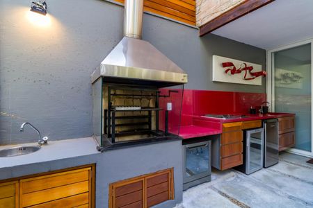 Casa à venda com 220m², 3 quartos e 4 vagas Casa à venda com 220m², 3 quartos e 4 vagasVaranda Sala