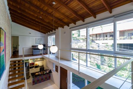 Casa à venda com 220m², 3 quartos e 4 vagas Casa à venda com 220m², 3 quartos e 4 vagasSala 2