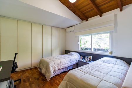 Casa à venda com 220m², 3 quartos e 4 vagas Casa à venda com 220m², 3 quartos e 4 vagasSuíte 1