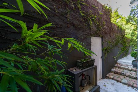 Casa à venda com 220m², 3 quartos e 4 vagas Casa à venda com 220m², 3 quartos e 4 vagasVista Quarto 1