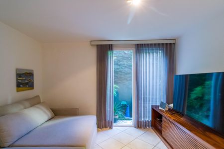 Casa à venda com 220m², 3 quartos e 4 vagas Casa à venda com 220m², 3 quartos e 4 vagasQuarto 1