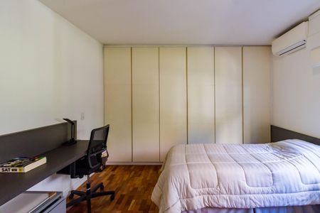 Casa à venda com 220m², 3 quartos e 4 vagas Casa à venda com 220m², 3 quartos e 4 vagasSuíte 1