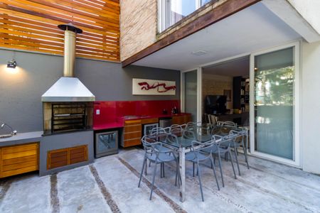 Casa à venda com 220m², 3 quartos e 4 vagas Casa à venda com 220m², 3 quartos e 4 vagasVaranda Sala